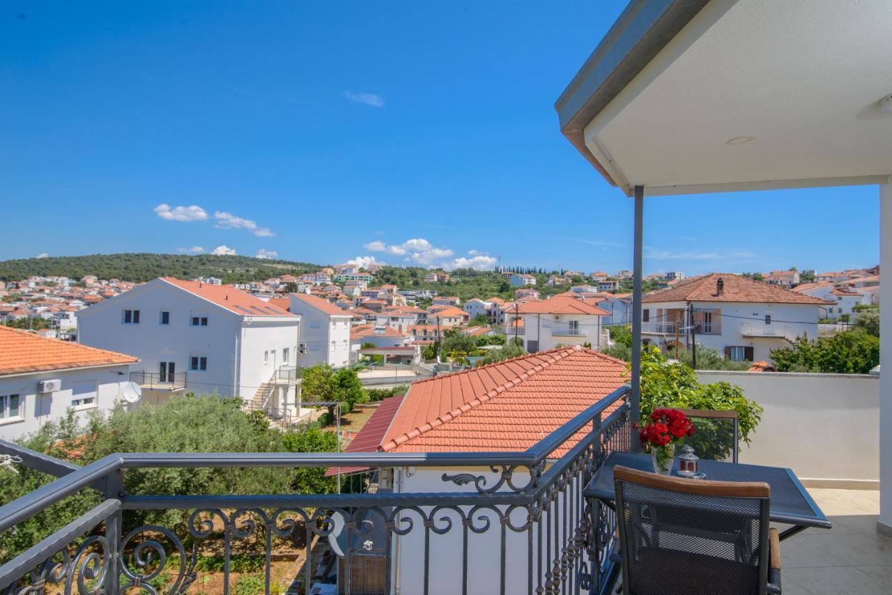 Apartments Tonka Trogir Extérieur photo